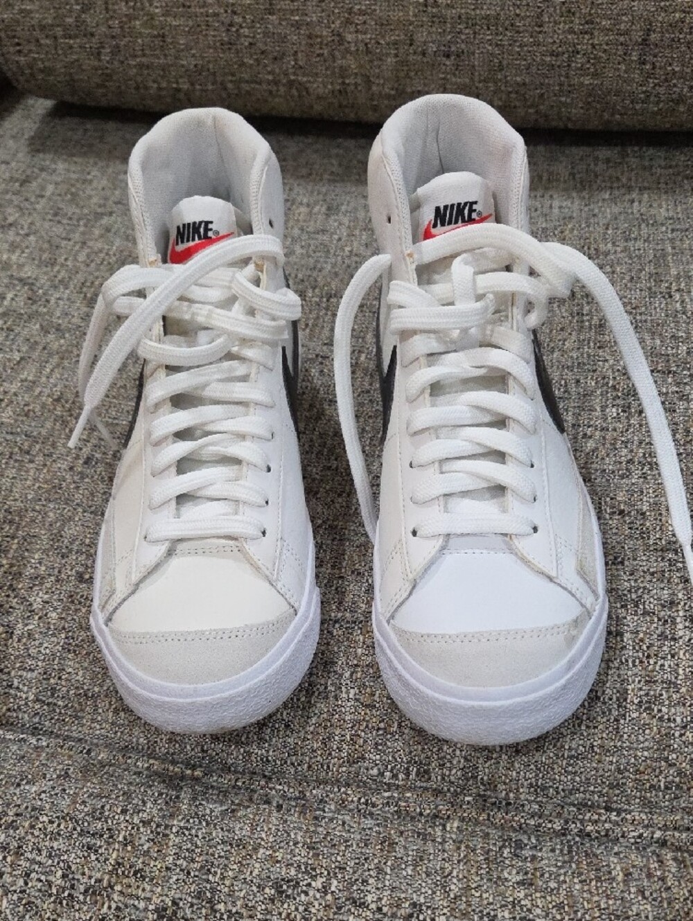Nike Blazer Mid '77 White High-Top Sneakers with Black Swoosh - Picture 3 of 12